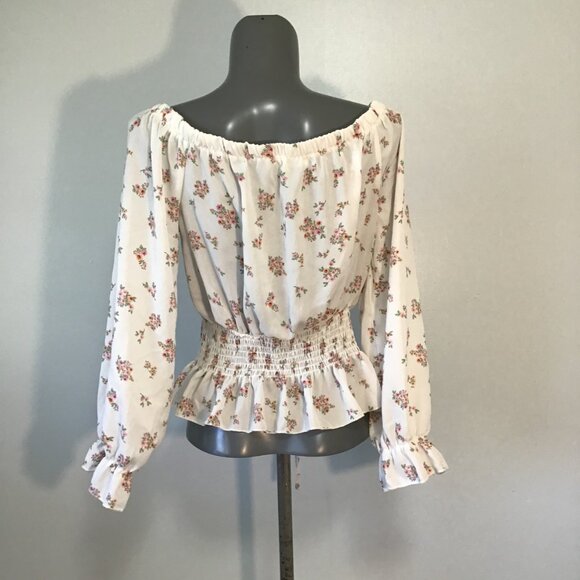 No Comment Off Shoulder Floral Pattern Top with Smocked Waist Size XL - Picture 4 of 10